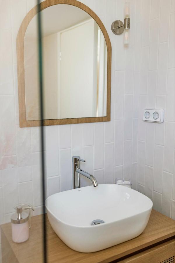Honeybee Apartment Atenas Exterior foto